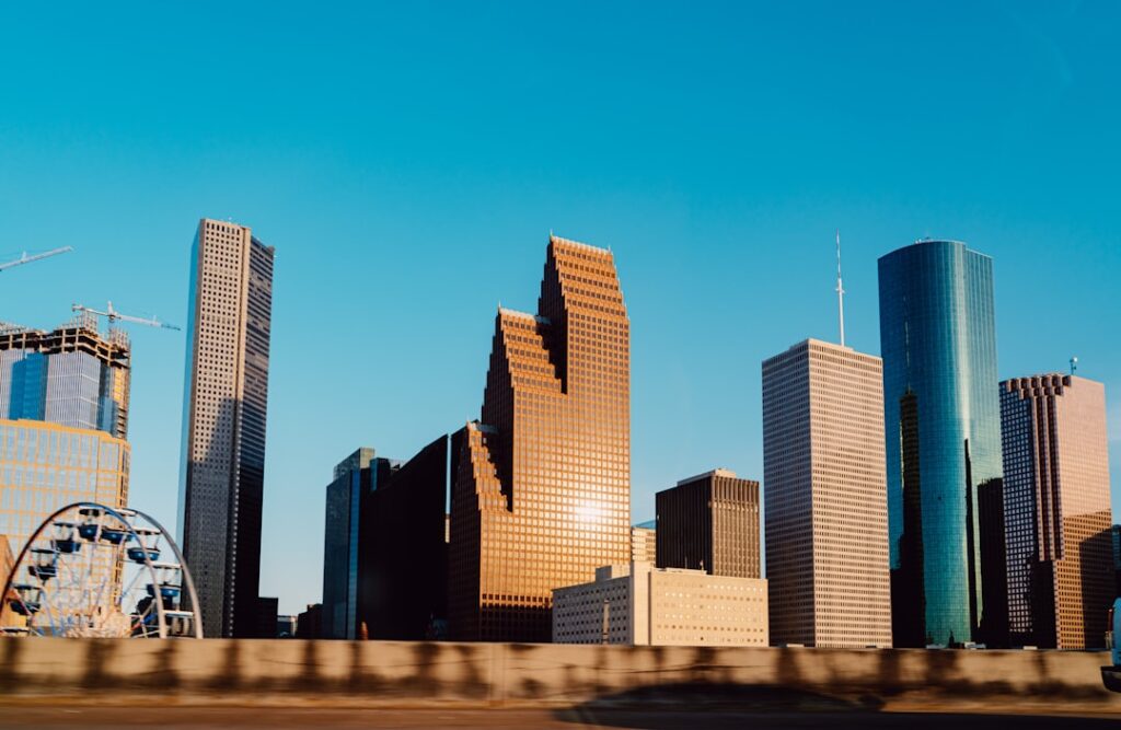 Best Airbnb Management Companies in Houston TX: What Corporate Travelers and Investors Should Know