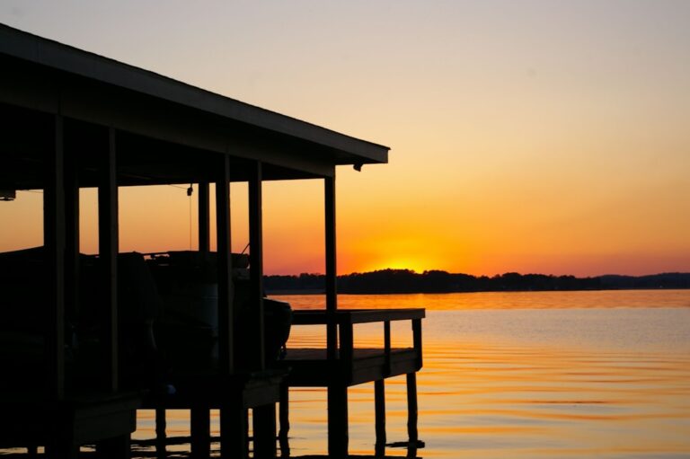 Best Airbnb Management Companies in Lake Conroe TX: What Lakefront Property Owners Should Know