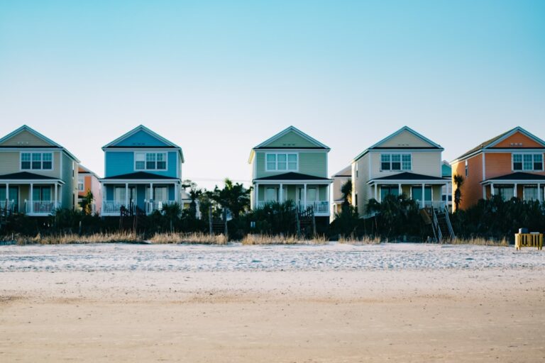 The 3 Photos Every Crystal Beach Vacation Rental Needs to Stop the Scroll